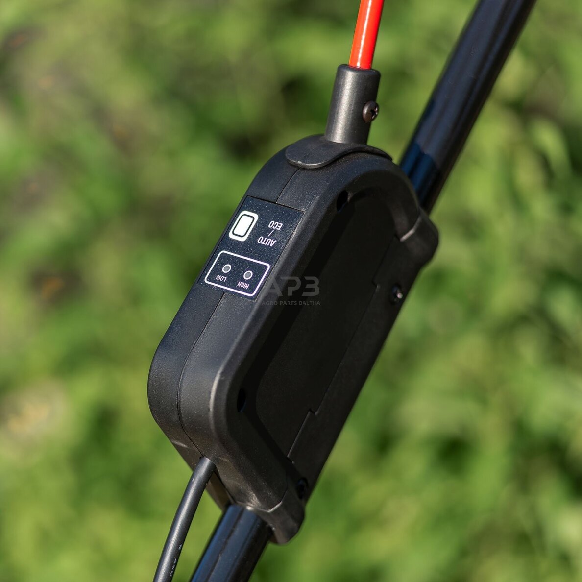 Akumuliatorinė vėjapjovė su 8.0Ah akumuliatoriais 40V (20V+20V) LI-ION 21