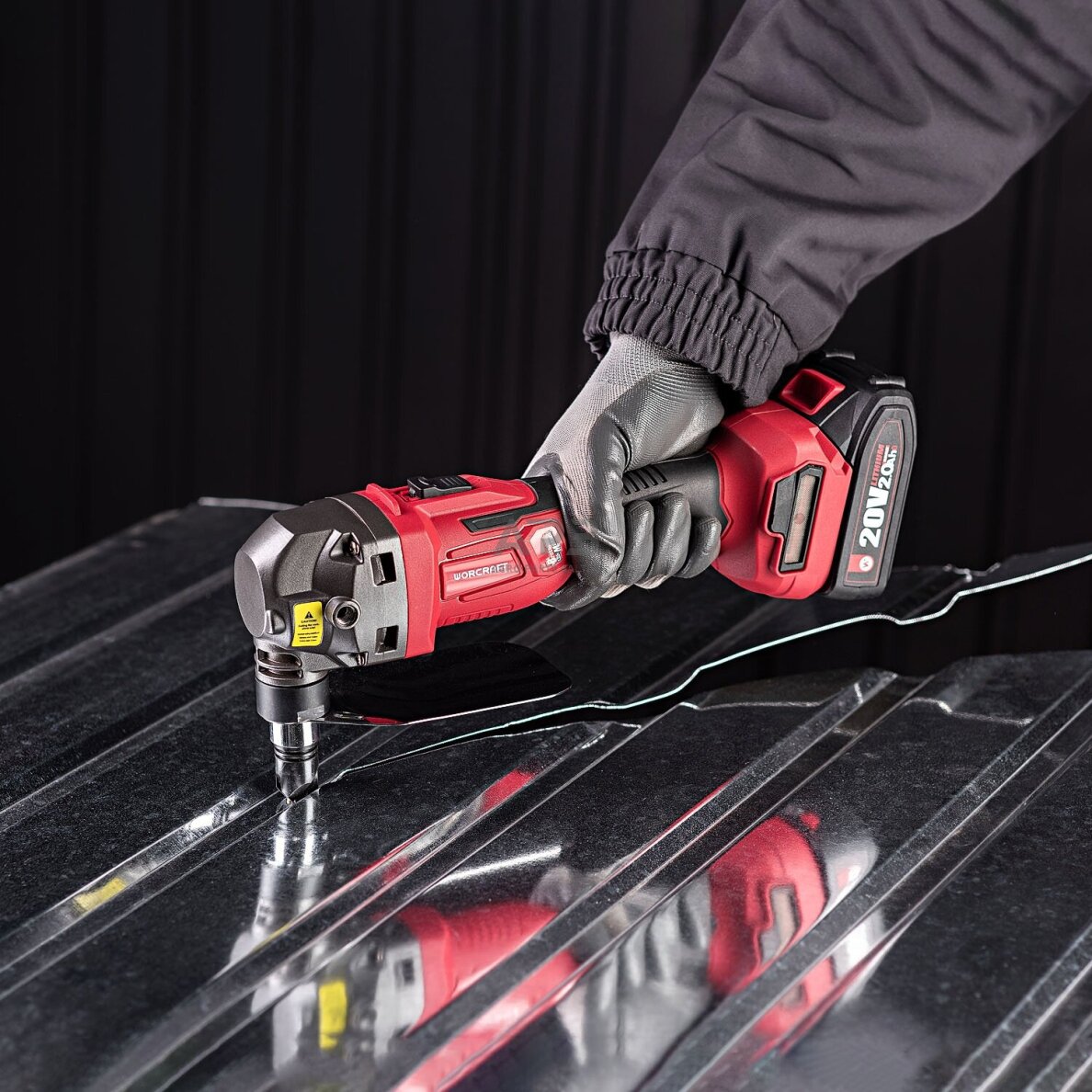 Akumuliatorinės skardos pjovimo žirklės 20V LI-ION 17 Akumuliatorinės skardos pjovimo žirklės 20V LI-ION 17