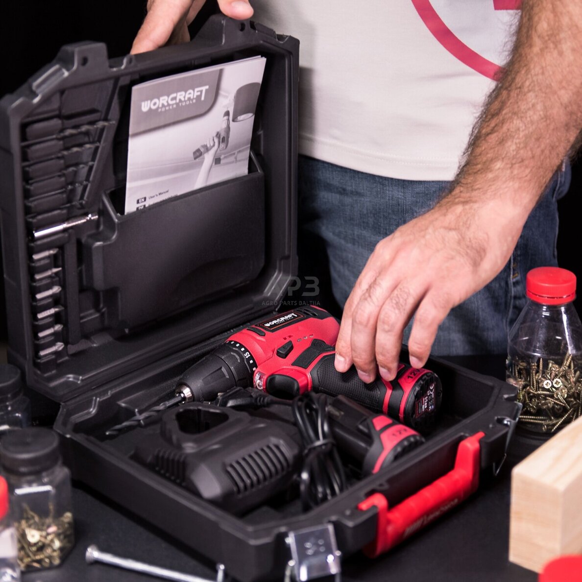 Akumuliatorinis suktuvas-gręžtuvas su priedais plastikine deže 12V LI-ION 16 Akumuliatorinis suktuvas-gręžtuvas su priedais plastikine deže 12V LI-ION 16