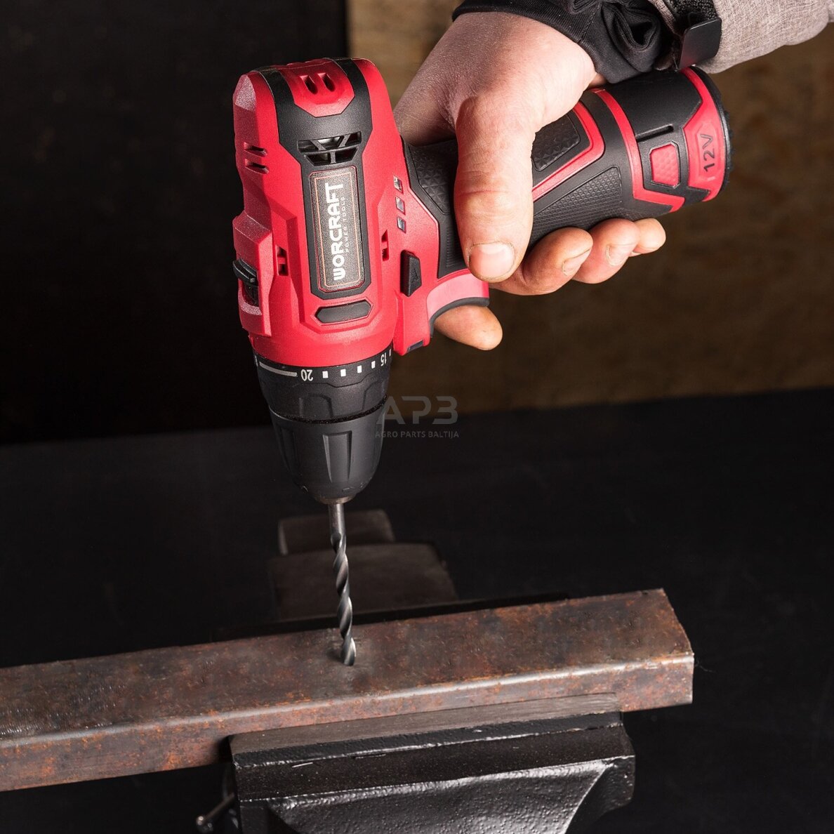 Akumuliatorinis suktuvas-gręžtuvas su priedais plastikine deže 12V LI-ION 13 Akumuliatorinis suktuvas-gręžtuvas su priedais plastikine deže 12V LI-ION 13