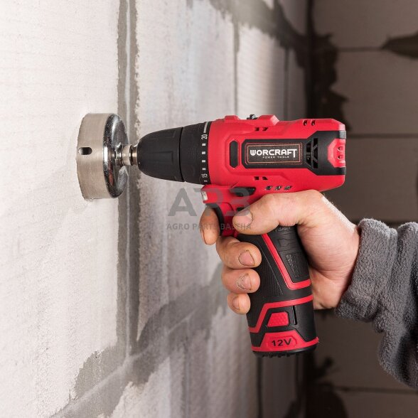 Akumuliatorinis suktuvas-gręžtuvas su priedais plastikine deže 12V LI-ION 9 Akumuliatorinis suktuvas-gręžtuvas su priedais plastikine deže 12V LI-ION 9