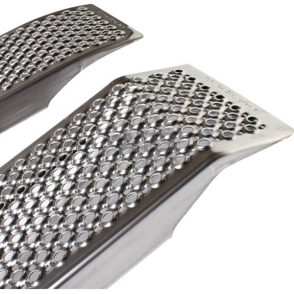 Aliuminė užvažiavimo rampa tiesi 3 metrų 1000 kg RS31000 2 Aliuminė užvažiavimo rampa tiesi 3 metrų 1000 kg RS31000 2