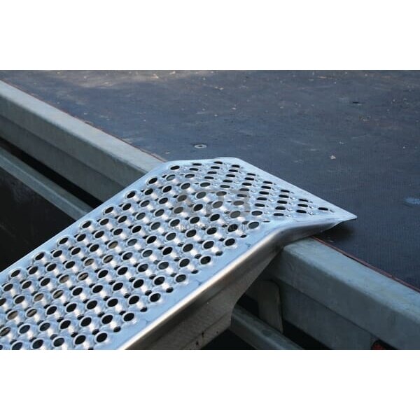 Aliuminė užvažiavimo rampa tiesi 2 metrų 1000 kg RS21000 3