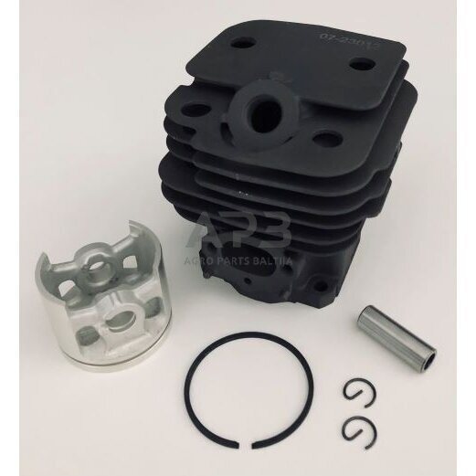 Cilindro komplektas su stūmokliu DOLMAR 109, 110, 111, 115, PS52 MAKITA DCS52, DCS520, DCS5200 44 mm 026130000 Cilindro komplektas su stūmokliu DOLMAR 109, 110, 111, 115, PS52 MAKITA DCS52, DCS520, DCS5200 44 mm 026130000