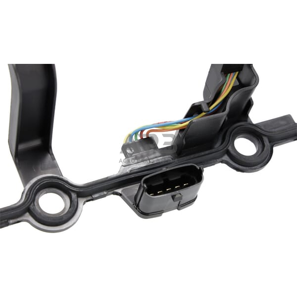 Dalis DEUTZ-FAHR technikai 04515850 Kapoto tarpiklis 2