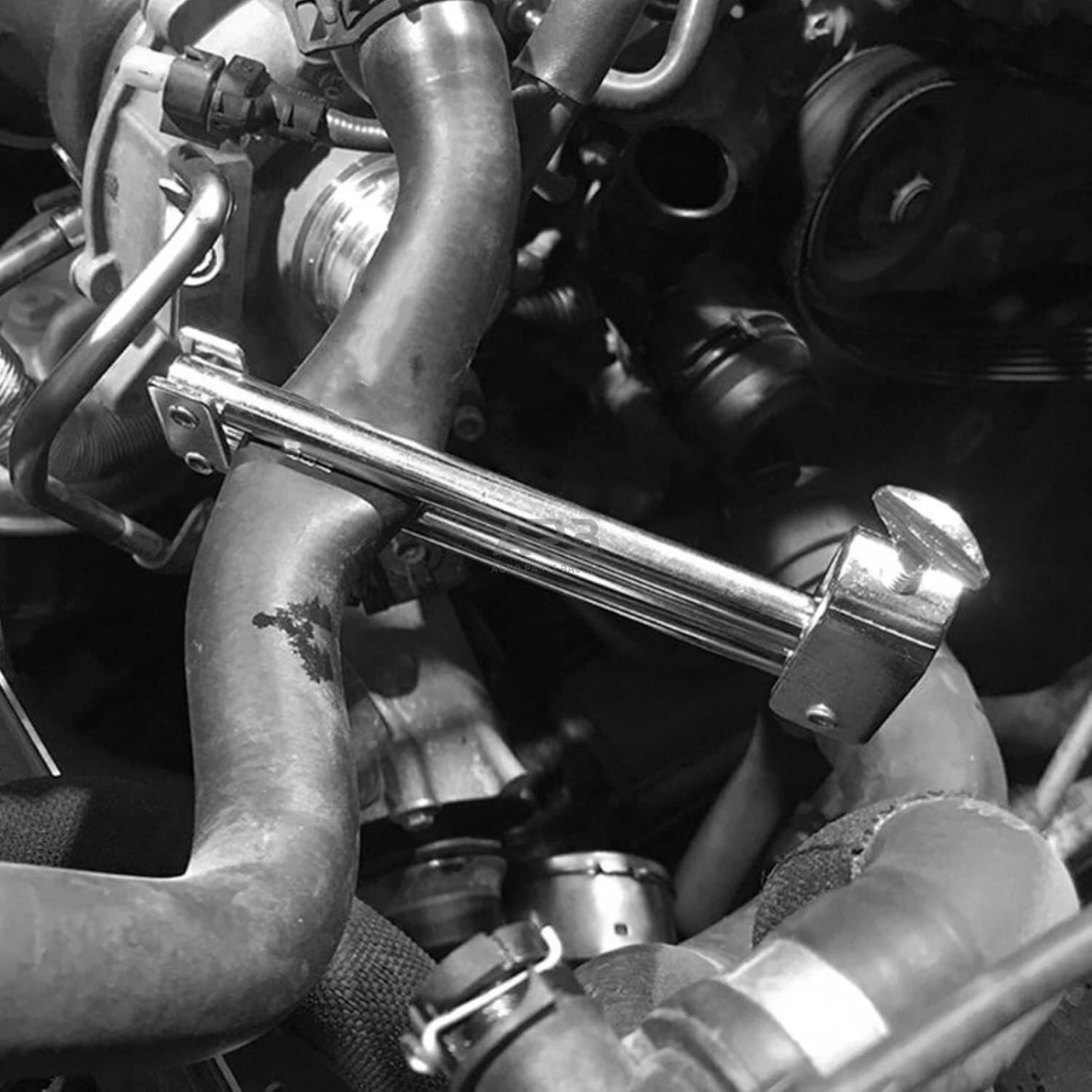 Įrankis žarnoms suspausti 4