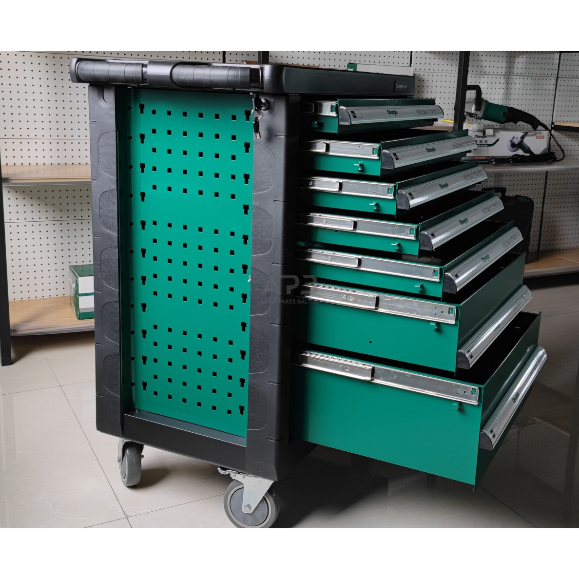 Įrankių spintelė 7-ių stalčių 3