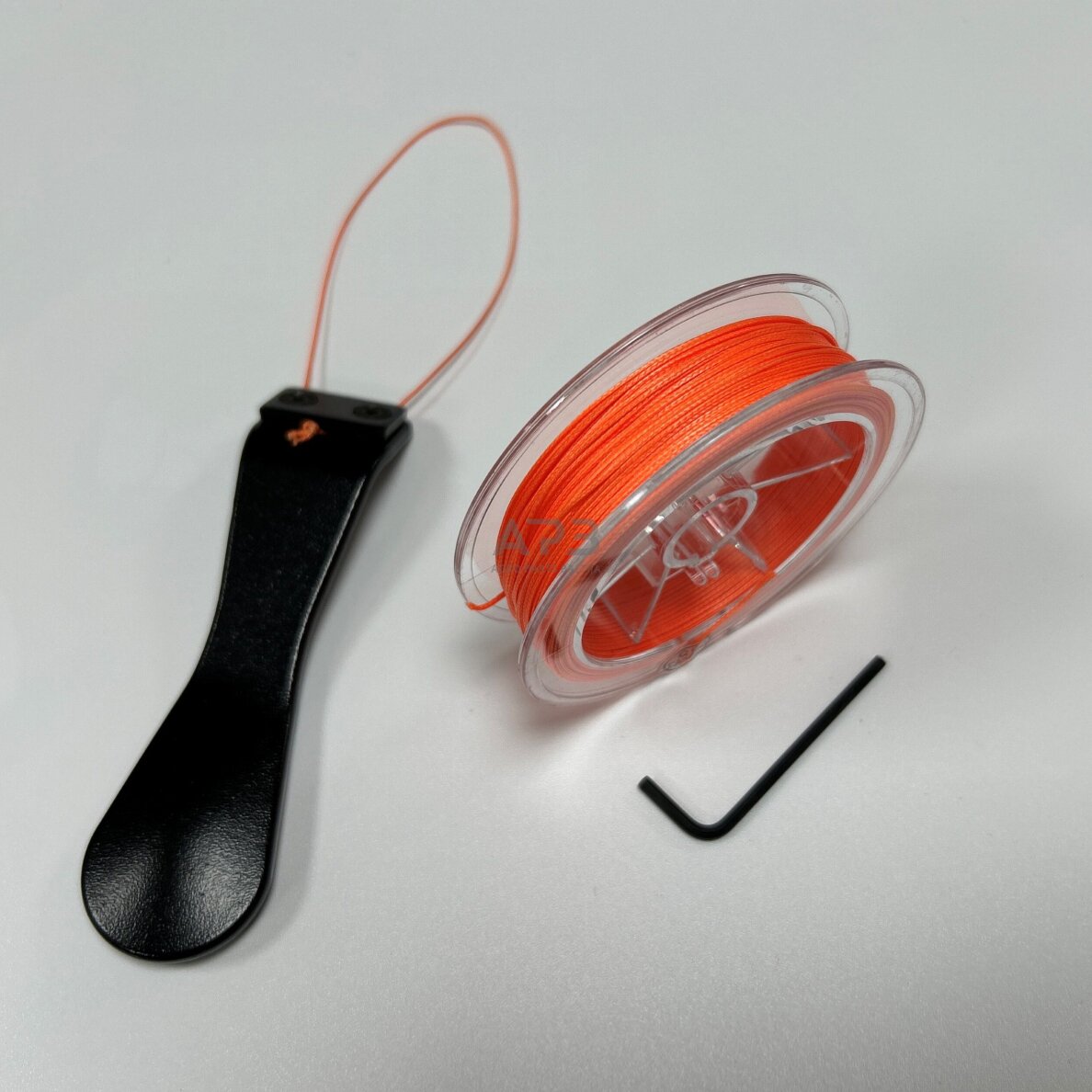 Klijuojamų svarelių nuėmiklis su virvute 1