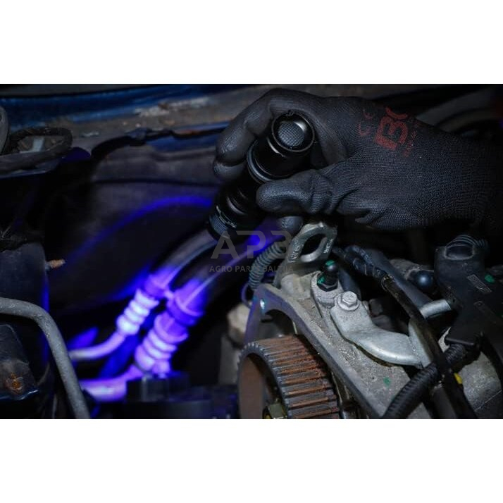 Kondicionavimo sistemos nuotėkio aptikimo rinkinys su UV prožektoriumi 5 Kondicionavimo sistemos nuotėkio aptikimo rinkinys su UV prožektoriumi 5