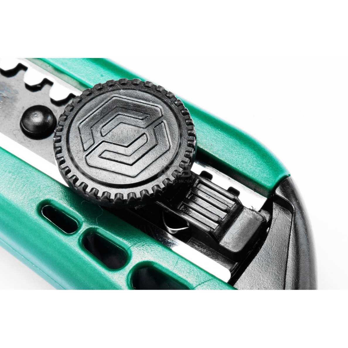 Peilis plastikine rankena su keičiama geležte 18mm 6 Peilis plastikine rankena su keičiama geležte 18mm 6