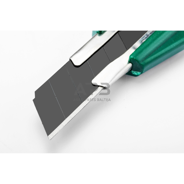 Peilis plastikine rankena su keičiama geležte 18mm 8 Peilis plastikine rankena su keičiama geležte 18mm 8