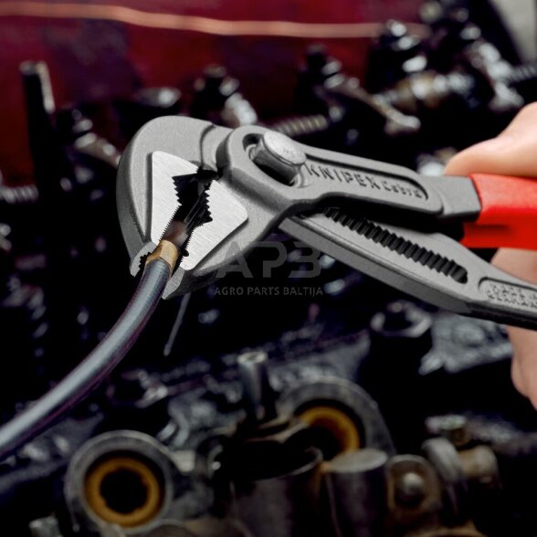 Santechninės replės prailgintos KNIPEX SLIM Cobra su fiksavimu 250mm 1 Santechninės replės prailgintos KNIPEX SLIM Cobra su fiksavimu 250mm 1