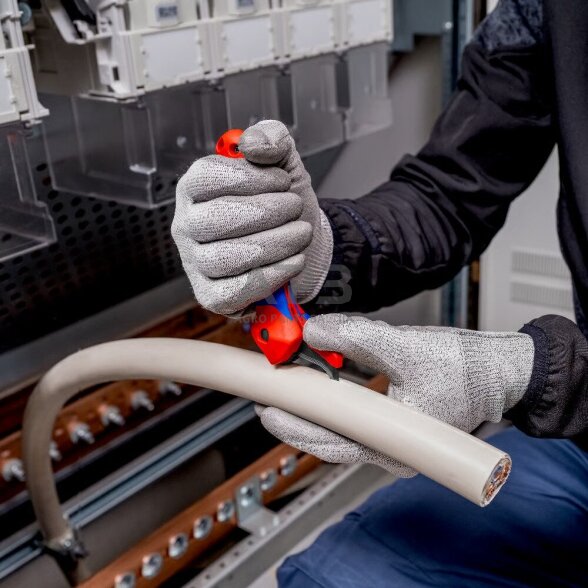 Terkšlinis kabelio nužievinimo peilis su kreipiančiąją KNIPEX 6 Terkšlinis kabelio nužievinimo peilis su kreipiančiąją KNIPEX 6