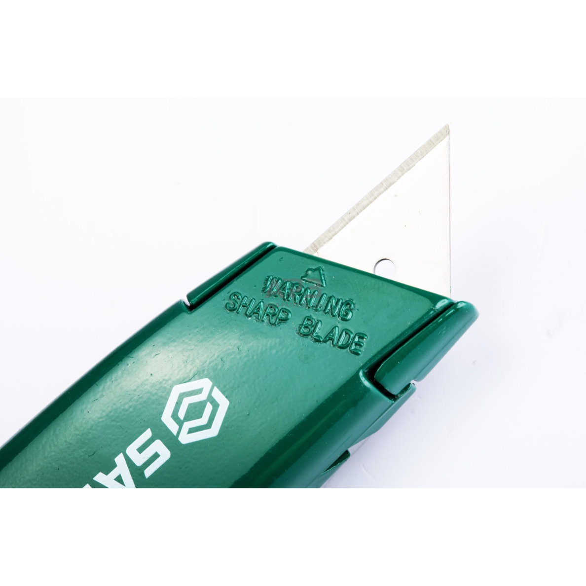 Trapecinis peilis cinkuoto metalo su keičiama geležte 19mm ir 5 peiliukais 3 Trapecinis peilis cinkuoto metalo su keičiama geležte 19mm ir 5 peiliukais 3