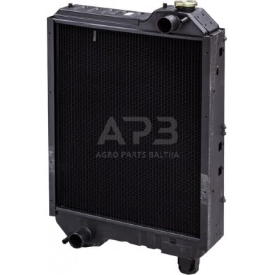 Traktoriaus radiatorius 82013306N Traktoriaus radiatorius 82013306N