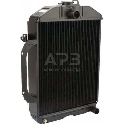 Traktoriaus radiatorius suitable for Renault 7700019785N Traktoriaus radiatorius suitable for Renault 7700019785N